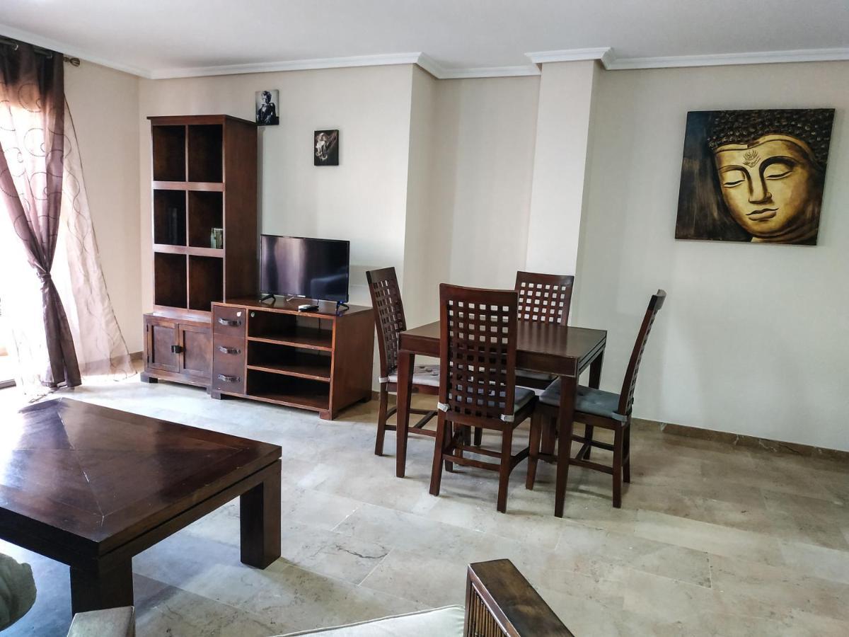 Deluxe San Julian Apartment *